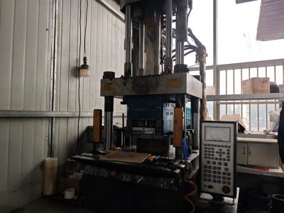 注塑機小